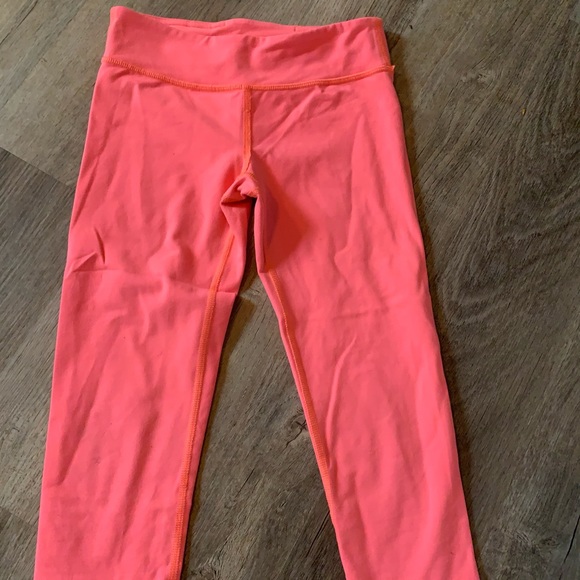 Ivviva crop leggings